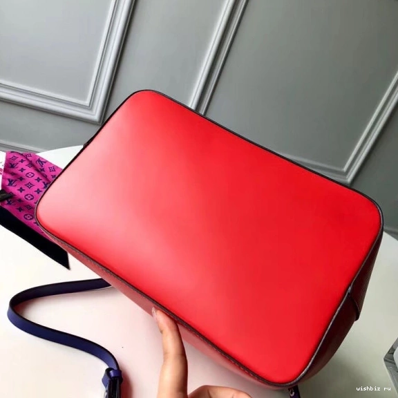 WIS LOUIS NÉONOÉ VUITTON 1227